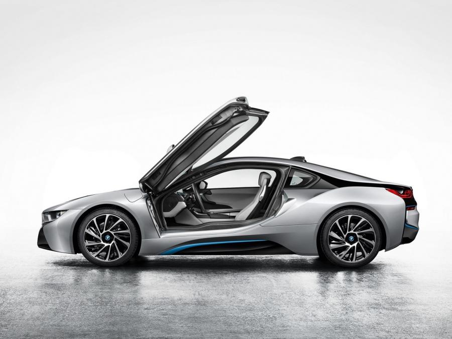  BMW i8 2014 года  (фото 5 из 180)